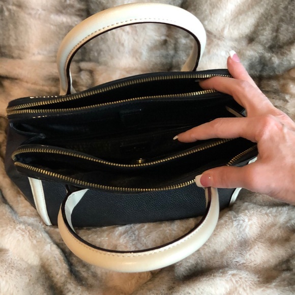 Kate Spade black handbag - Picture 3 of 3